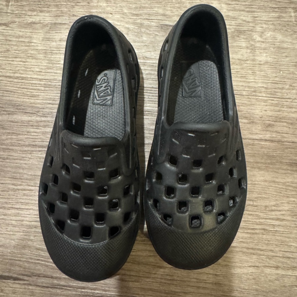 Bundle size 9 toddler: Vans Kids Black Slip-On Shoes and black Velcro vans